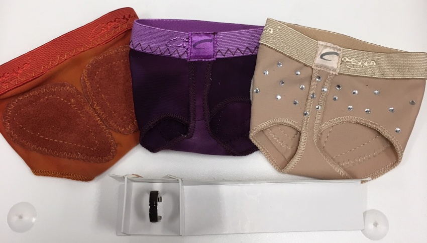 Capezio wallet deals