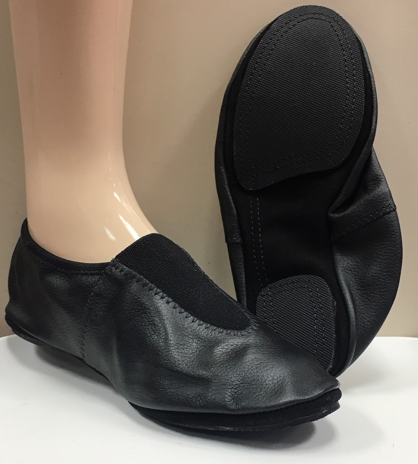 Capezio Children's Athenian Vaulting Shoe