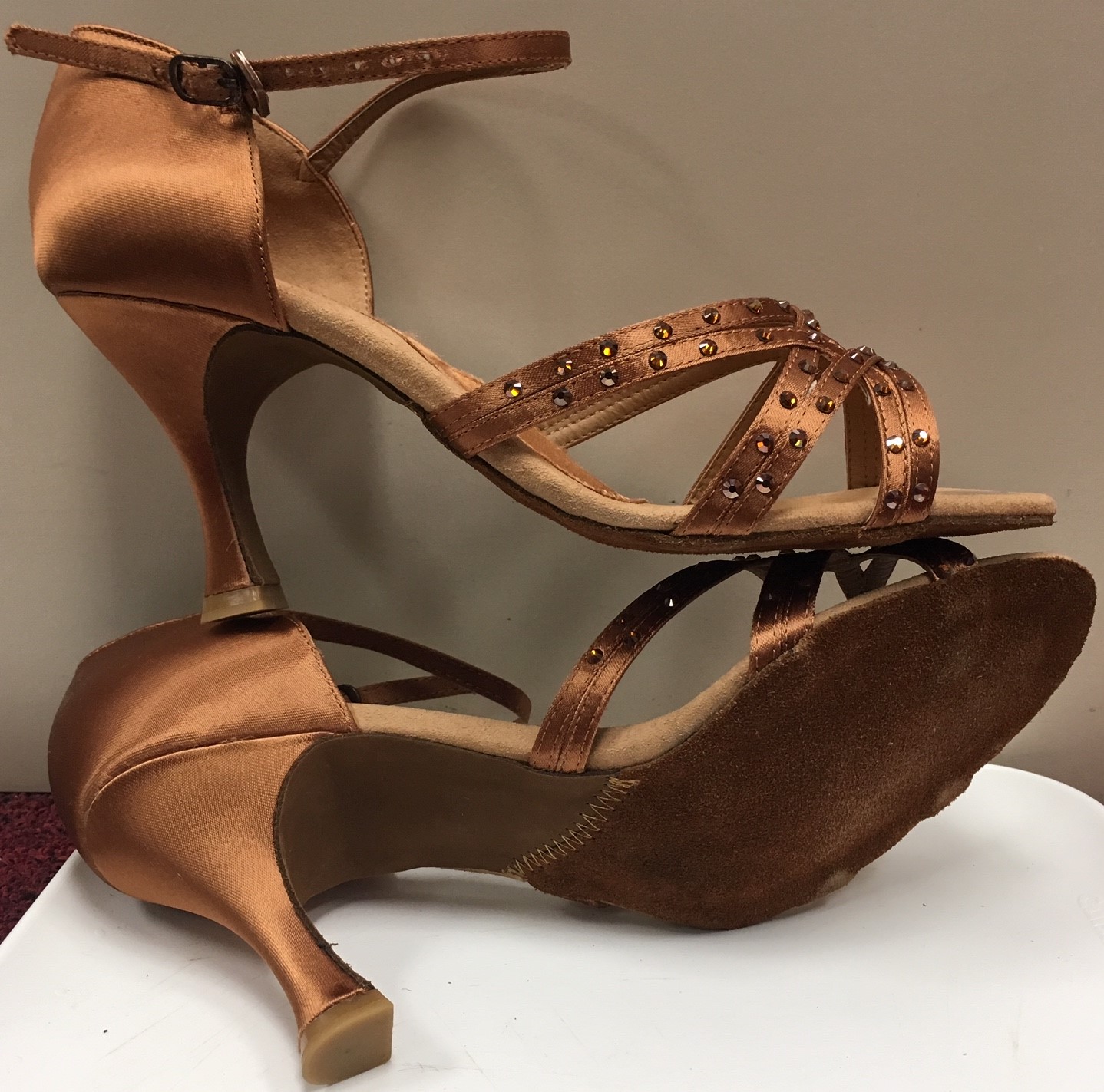 Capezio Women's Katushka 3 Inch Flared Heel Ballroom Shoes